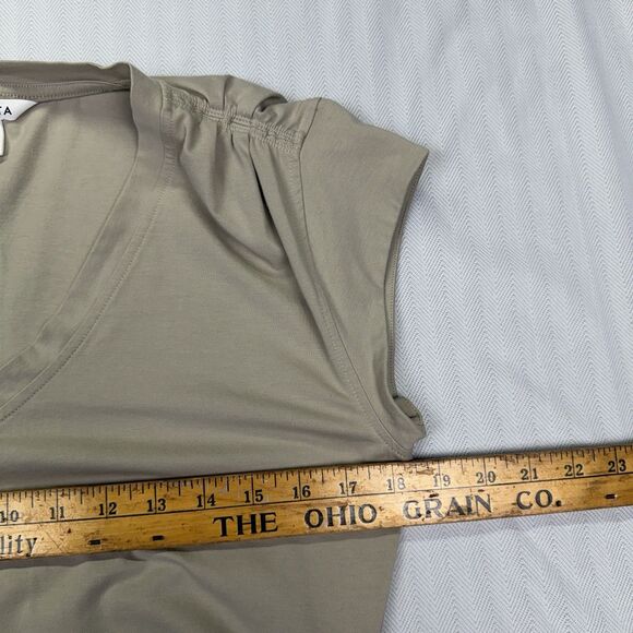 Athleta Effortless Tee Athletic Dress M Beige Cap Sleeve Stretch Tennis Active - Picture 10 of 10